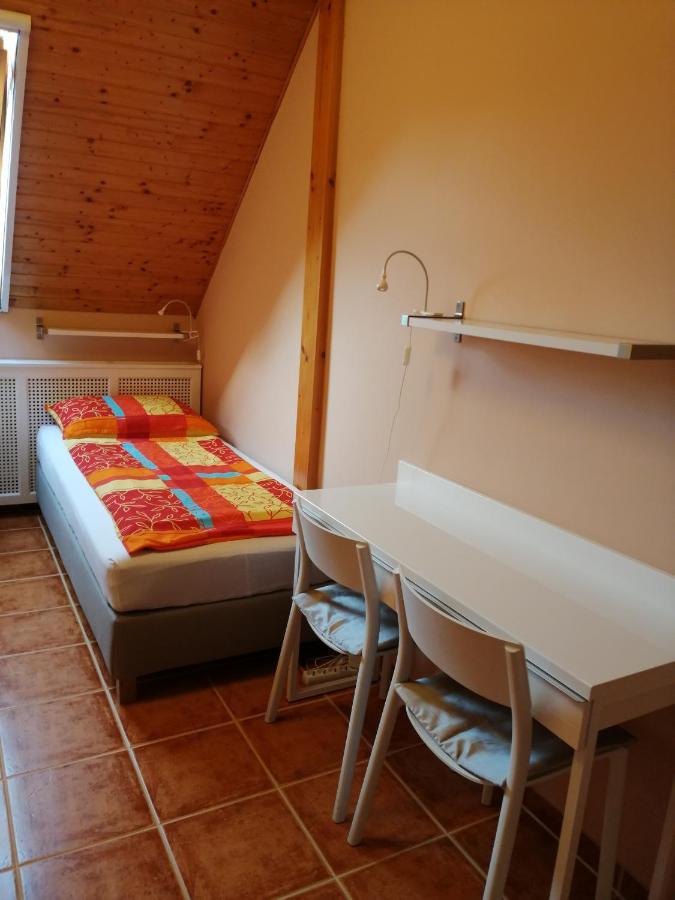 Karpatia Panzio Bed & Breakfast Esztergom Exterior photo
